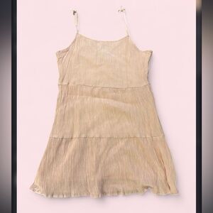 H&M Light Pink Textured Tiered Mini Dress – Size L